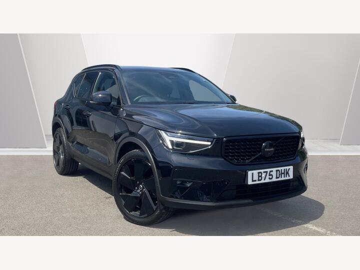 Volvo XC40 2.0 B4 MHEV Plus Black Edition DCT Auto Euro 6 (s/s) 5dr