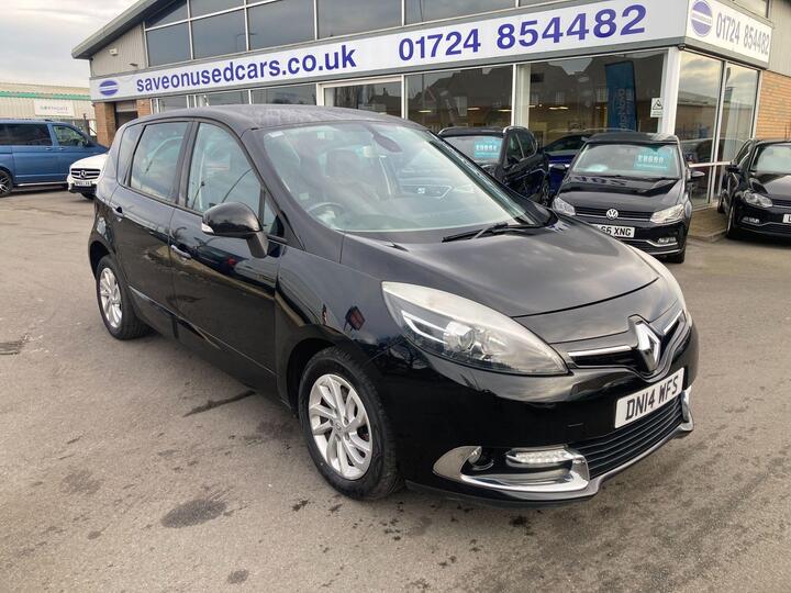 Renault Scenic 1.5 DCi ENERGY Dynamique TomTom Euro 5 (s/s) 5dr Renault Scenic 1.5 DCi ENERGY Dynamique TomTom Euro 5 (s/s) 5dr