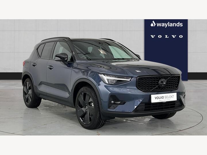 Volvo XC40 2.0 B3 MHEV Ultra Black Edition DCT Auto Euro 6 (s/s) 5dr