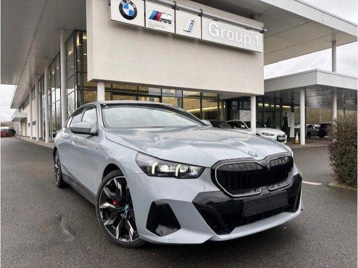 BMW 5 Series 3.0 550e 22.1kWh M Sport Pro Steptronic XDrive Euro 6 (s/s) 4dr