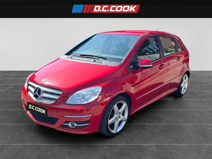 Mercedes-Benz B CLASS 1.5 B160 BlueEfficiency Sport 5dr Mercedes-Benz B CLASS 1.5 B160 BlueEfficiency Sport 5dr