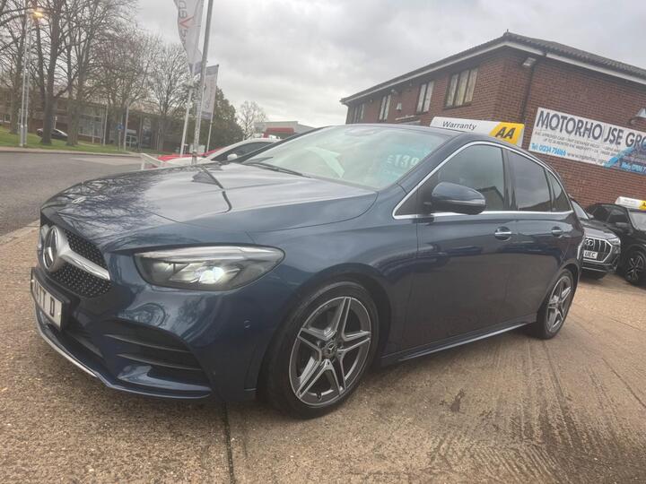 Mercedes-Benz B Class 1.3 B180 AMG Line (Premium) Euro 6 (s/s) 5dr Mercedes-Benz B Class 1.3 B180 AMG Line (Premium) Euro 6 (s/s) 5dr