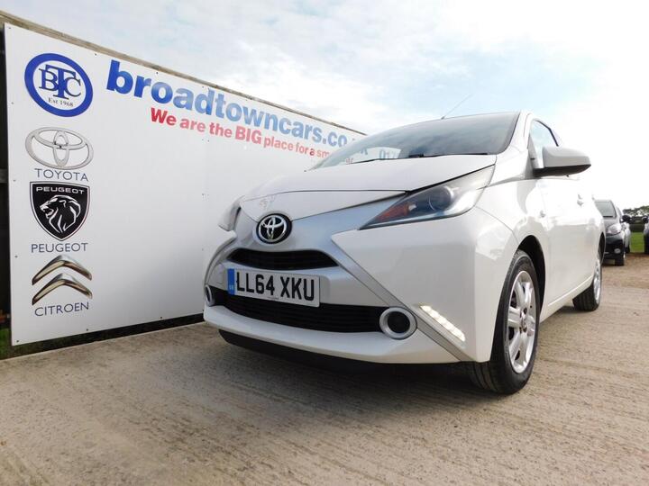 Toyota AYGO 1.0 VVT-i X-play Euro 5 5dr Euro 5