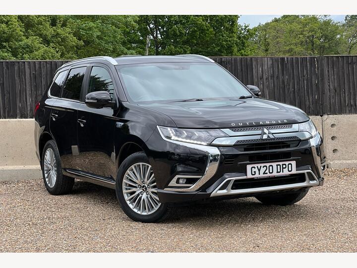 Mitsubishi Outlander 2.4h TwinMotor 13.8kWh 4h CVT 4WD Euro 6 (s/s) 5dr Mitsubishi Outlander 2.4h TwinMotor 13.8kWh 4h CVT 4WD Euro 6 (s/s) 5dr