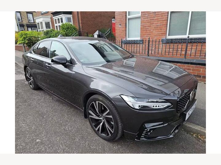 Volvo S90 2.0h T8 Recharge 11.6kWh R-Design Auto AWD Euro 6 (s/s) 4dr