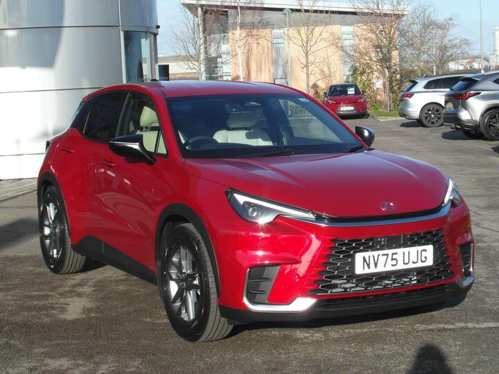 Lexus LBX 1.5 VVT-iE Premium E-CVT Euro 6 (s/s) 5dr