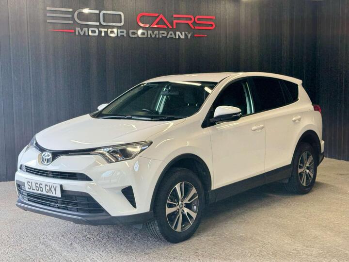 Toyota RAV4 2.0 D-4D Active Euro 6 (s/s) 5dr (Safety Sense)