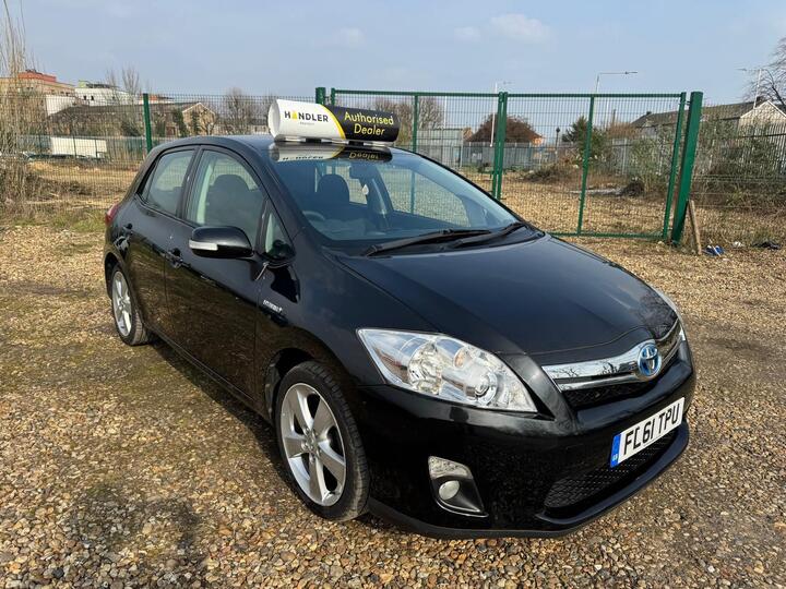 Toyota Auris 1.8 VVT-h T4 CVT Euro 5 (s/s) 5dr