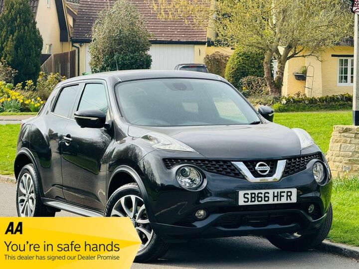 Nissan JUKE 1.6 Tekna XTRON Euro 6 5dr Nissan JUKE 1.6 Tekna XTRON Euro 6 5dr