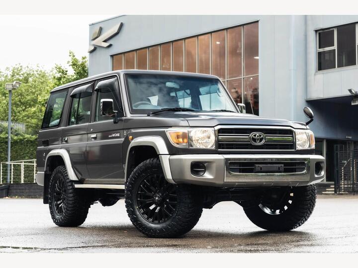 Toyota Land Cruiser 70 Series 4.0 V6