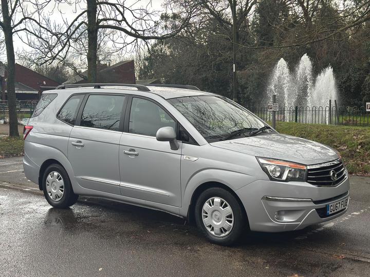 SsangYong Turismo 2.2D SE Euro 6 5dr