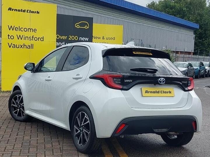 Toyota Yaris 1.5 VVT-h Design E-CVT Euro 6 (s/s) 5dr
