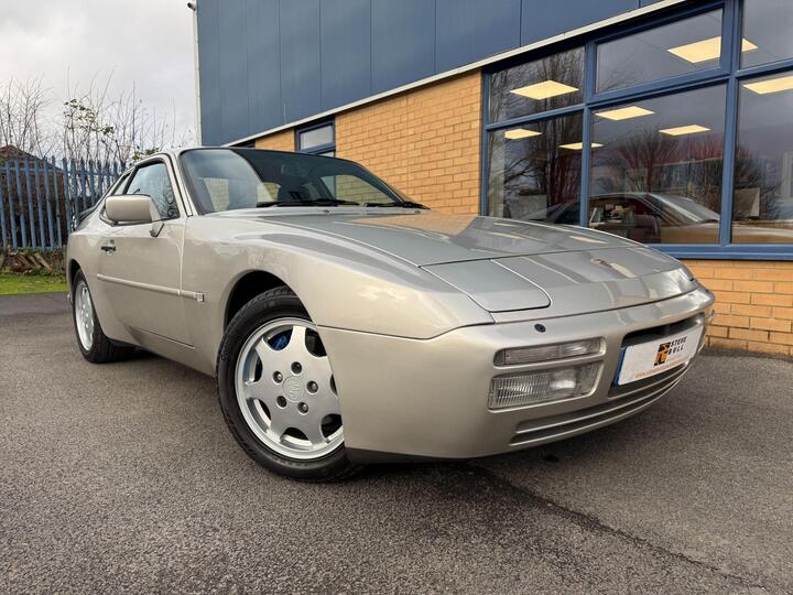 Porsche 944 2.5 Turbo 2dr