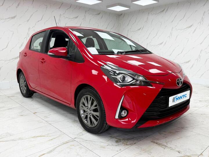 Toyota YARIS 1.5 VVT-i Icon Tech Euro 6 5dr