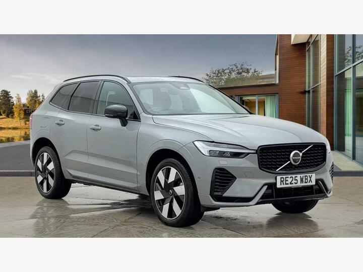 Volvo XC60 2.0h T8 18.8kWh Ultra Dark Auto AWD Euro 6 (s/s) 5dr