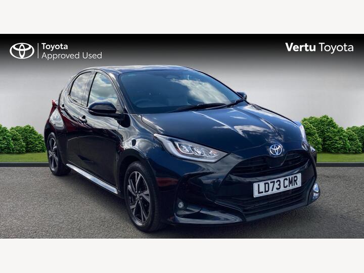 Toyota Yaris 1.5 VVT-h Design E-CVT Euro 6 (s/s) 5dr