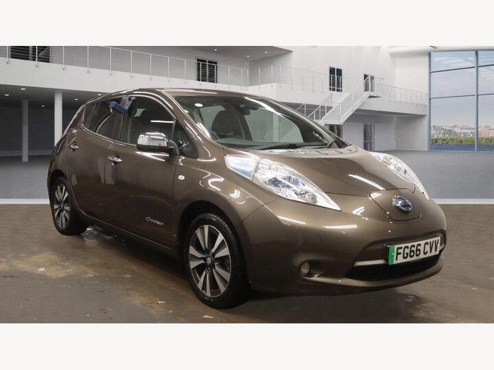 Nissan Leaf 30kWh Tekna Auto 5dr