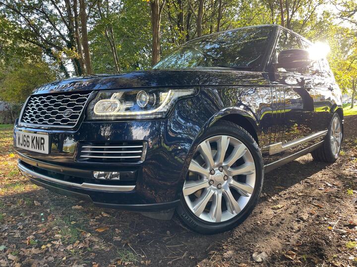 Land Rover Range Rover 3.0 TD V6 Autobiography Auto 4WD Euro 6 (s/s) 5dr Land Rover Range Rover 3.0 TD V6 Autobiography Auto 4WD Euro 6 (s/s) 5dr