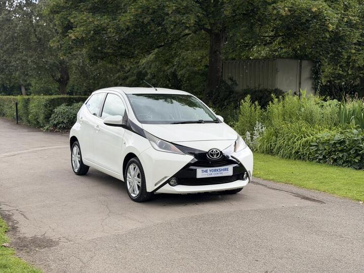 Toyota AYGO 1.0 VVT-i X-pression X-wave Euro 5 5dr Euro 5