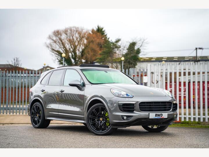 Porsche Cayenne 3.0 V6 E-Hybrid S TiptronicS 4WD Euro 6 (s/s) 5dr