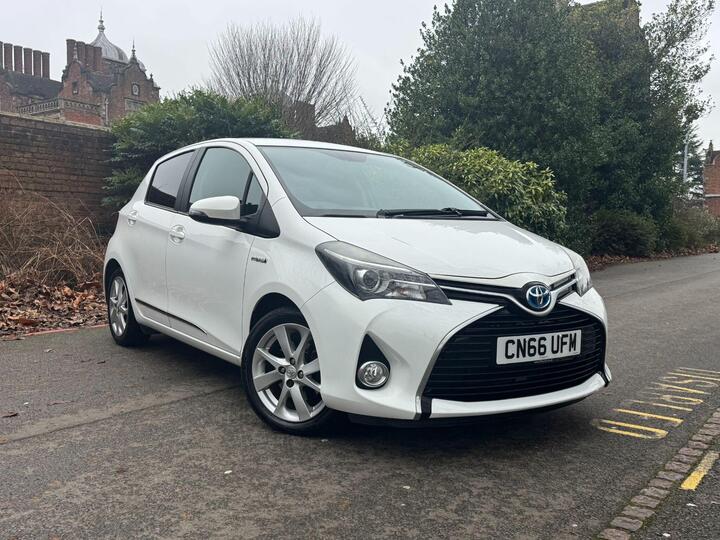 Toyota Yaris 1.5 VVT-h Excel E-CVT Euro 6 5dr (15in Alloy)