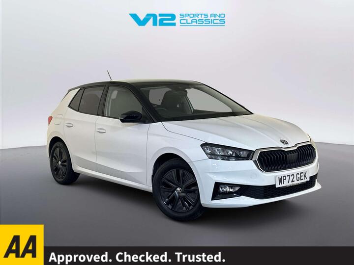 Skoda Fabia 1.0 MPI Colour Edition Euro 6 (s/s) 5dr Skoda Fabia 1.0 MPI Colour Edition Euro 6 (s/s) 5dr