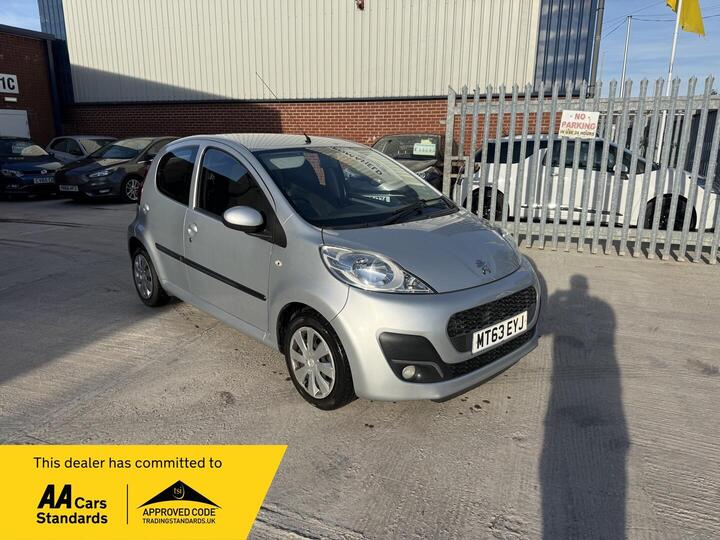 Peugeot 107 1.0 12V Active Euro 5 5dr Peugeot 107 1.0 12V Active Euro 5 5dr