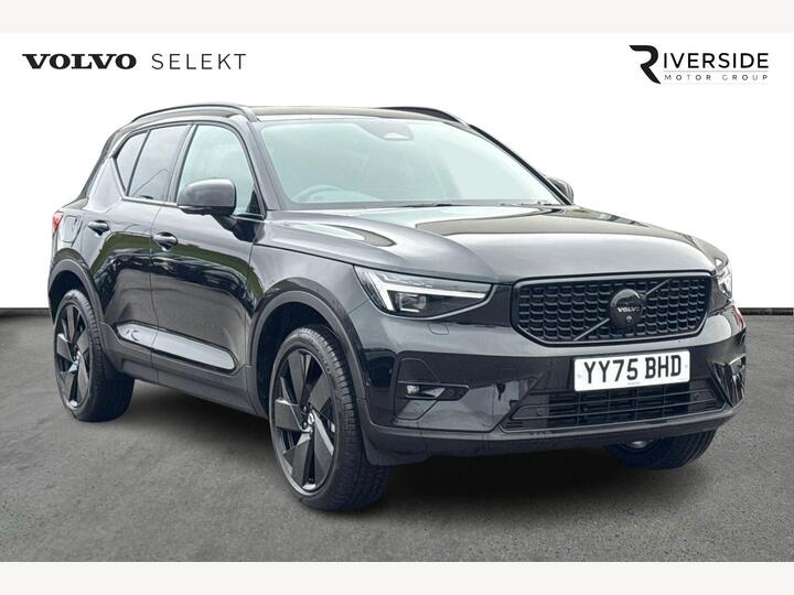 Volvo XC40 2.0 B3 MHEV Plus Pro Black Edition DCT Auto Euro 6 (s/s) 5dr