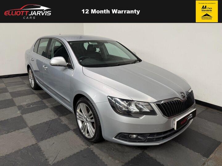Skoda SUPERB 2.0 TDI Elegance DSG 4WD Euro 5 (s/s) 5dr
