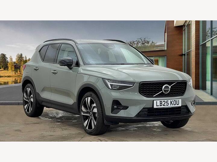 Volvo XC40 2.0 B4 MHEV Ultra Dark DCT Auto Euro 6 (s/s) 5dr