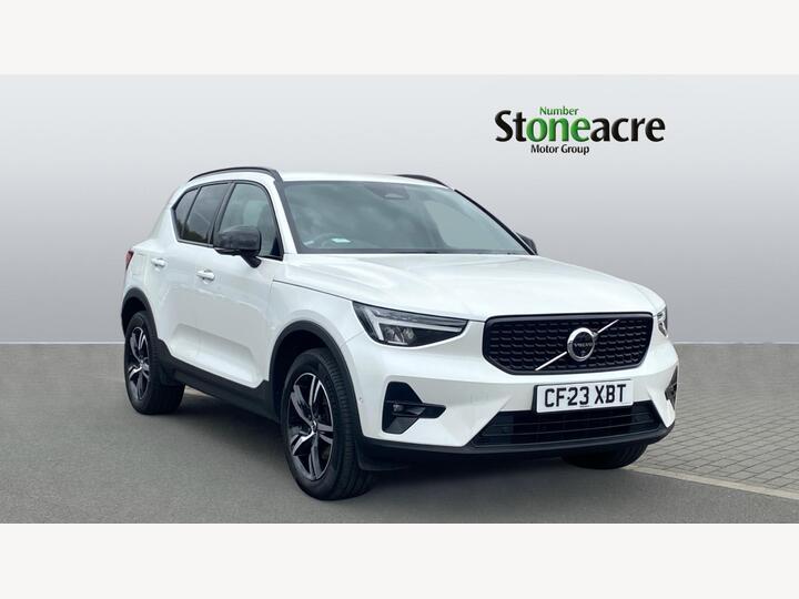 Volvo XC40 2.0 B4 MHEV Plus Dark DCT Auto Euro 6 (s/s) 5dr