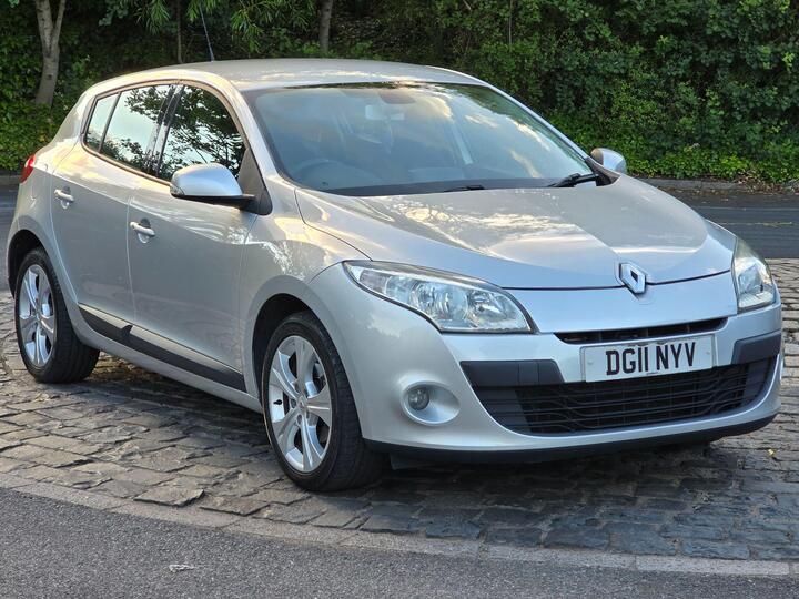 Renault Megane 1.6 16V Dynamique TomTom Euro 5 5dr