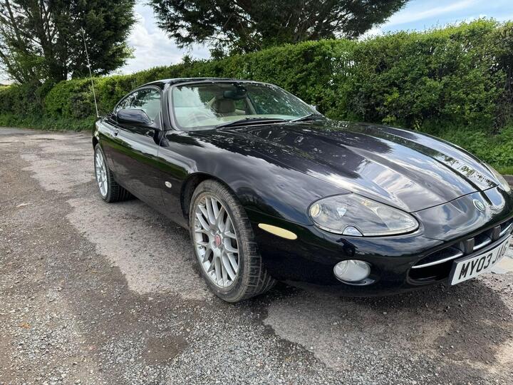 Jaguar XKR 4.2 Supercharged 400 2dr