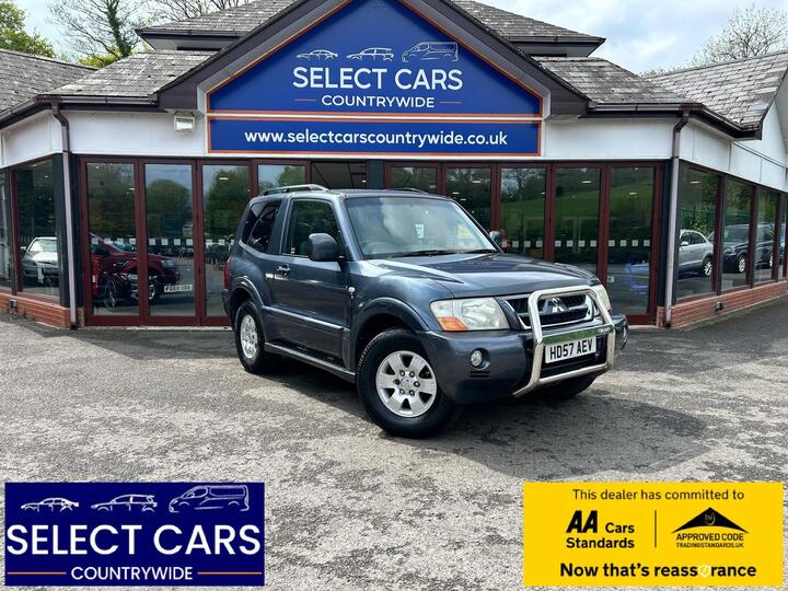 Mitsubishi Shogun 3.2 DI-D Equippe 3dr Mitsubishi Shogun 3.2 DI-D Equippe 3dr