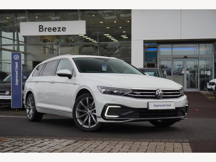 Volkswagen PASSAT 1.4 TSI 13kWh GTE Advance DSG Euro 6 (s/s) 5dr Volkswagen PASSAT 1.4 TSI 13kWh GTE Advance DSG Euro 6 (s/s) 5dr
