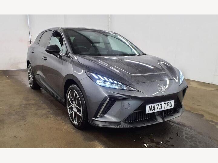 MG MG 4 64kWh Trophy Long Range Auto 5dr