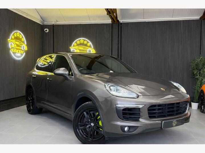 Porsche CAYENNE 3.0 V6 E-Hybrid S TiptronicS 4WD Euro 6 (s/s) 5dr
