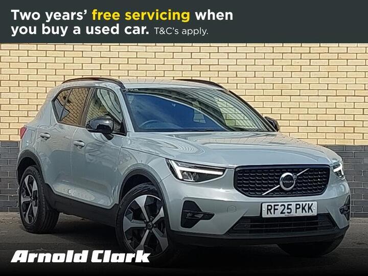 Volvo XC40 2.0 B4 MHEV Plus Dark DCT Auto Euro 6 (s/s) 5dr