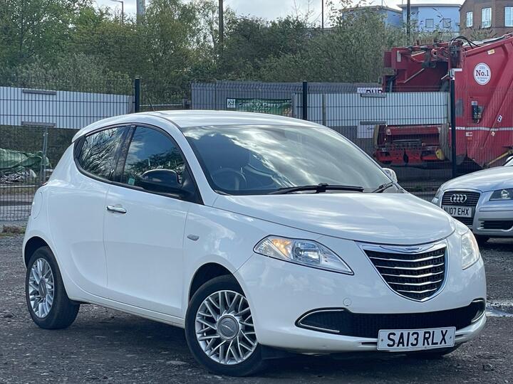 Chrysler Ypsilon 1.2 SE Euro 5 (s/s) 5dr