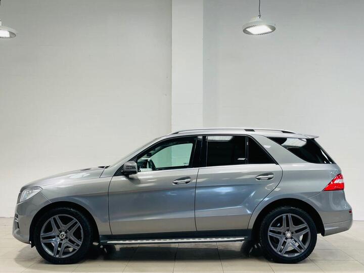 Mercedes-Benz M-CLASS 2.1 ML250 BlueTEC AMG Sport G-Tronic 4WD Euro 6 (s/s) 5dr Mercedes-Benz M-CLASS 2.1 ML250 BlueTEC AMG Sport G-Tronic 4WD Euro 6 (s/s) 5dr