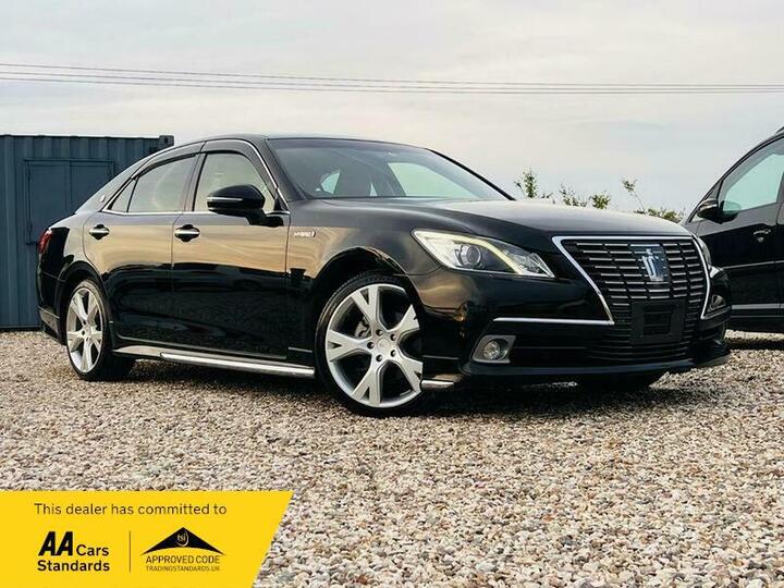 Toyota Crown Royal Saloon G 2.5  Auto Hybrid