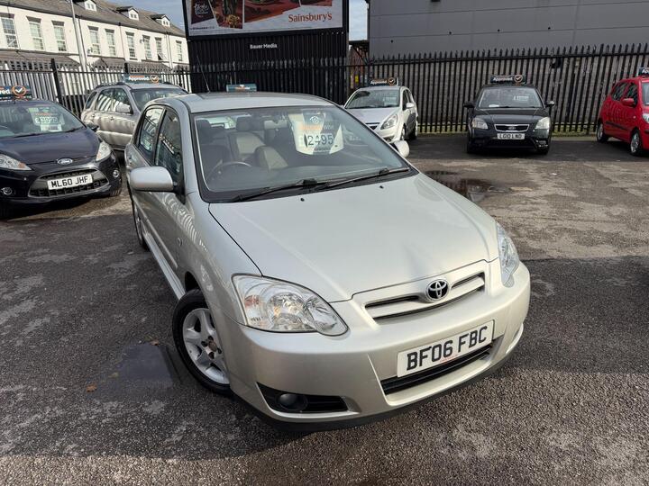 Toyota Corolla 1.6 VVT-i Colour Collection 5dr Toyota Corolla 1.6 VVT-i Colour Collection 5dr