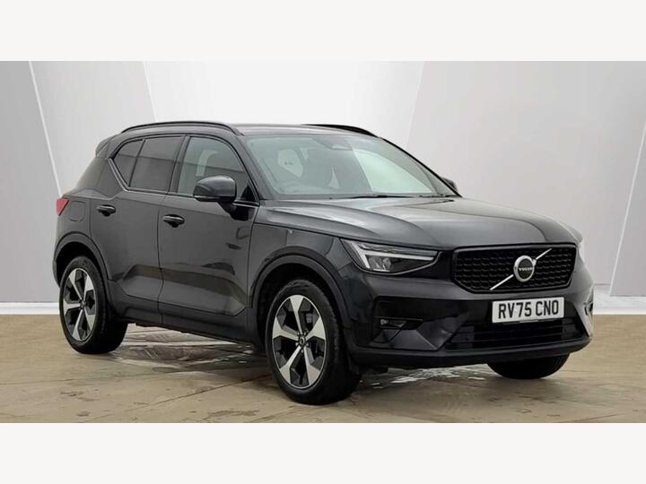 Volvo XC40 2.0 B4 MHEV Plus Dark DCT Auto Euro 6 (s/s) 5dr