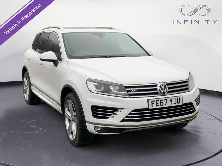Volkswagen Touareg 3.0 TDI V6 R-Line Plus Tiptronic 4WD Euro 6 (s/s) 5dr Volkswagen Touareg 3.0 TDI V6 R-Line Plus Tiptronic 4WD Euro 6 (s/s) 5dr