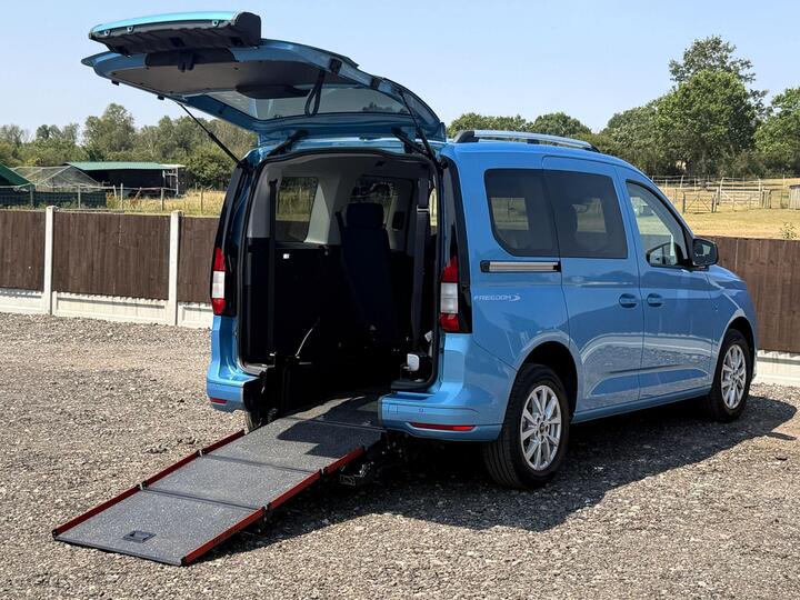 Ford Tourneo Connect 2.0 EcoBlue Titanium Euro 6 (s/s) 5dr