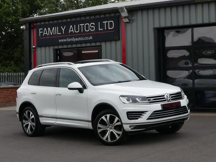 Volkswagen Touareg 3.0 TDI V6 BlueMotion Tech R-Line Tiptronic 4WD Euro 6 (s/s) 5dr
