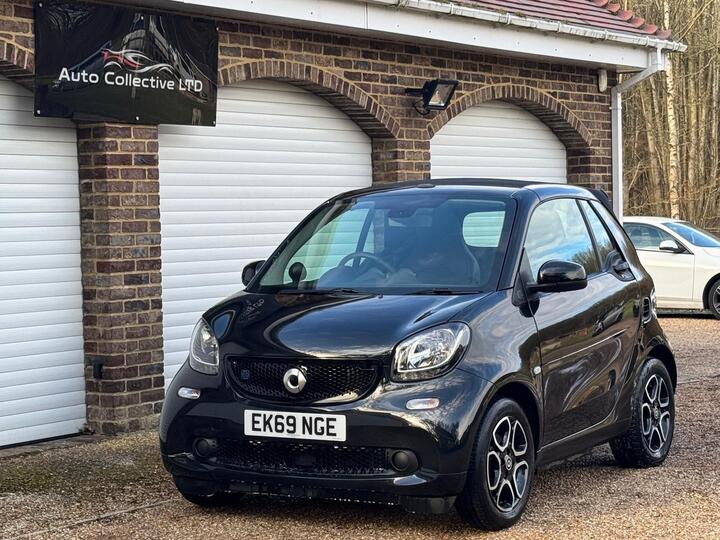 Smart Fortwo 17.6kWh Prime (Premium) Cabriolet Auto 2dr (22kW Charger) Smart Fortwo 17.6kWh Prime (Premium) Cabriolet Auto 2dr (22kW Charger)
