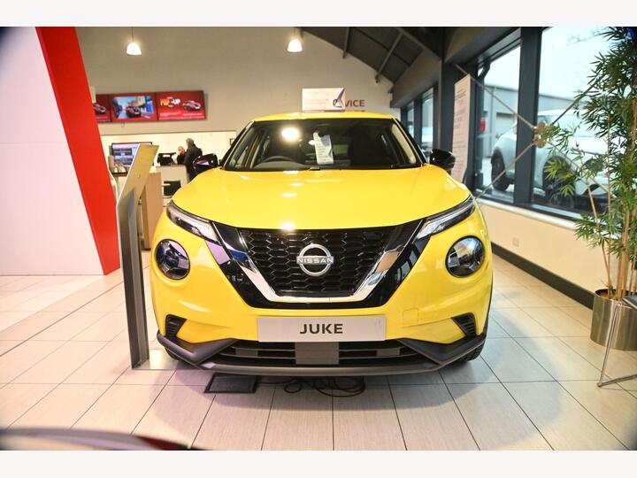 Nissan Juke 1.0 DIG-T Acenta Premium Euro 6 (s/s) 5dr