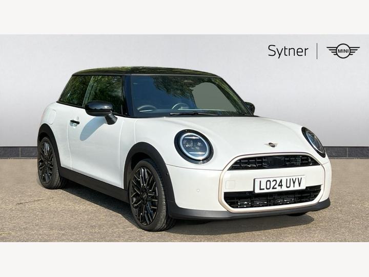 MINI Cooper 1.5C Exclusive Steptronic Euro 6 (s/s) 3dr