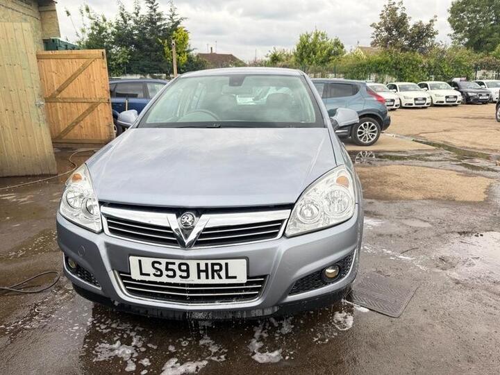 Vauxhall Astra 1.4i 16v Active Plus 5dr